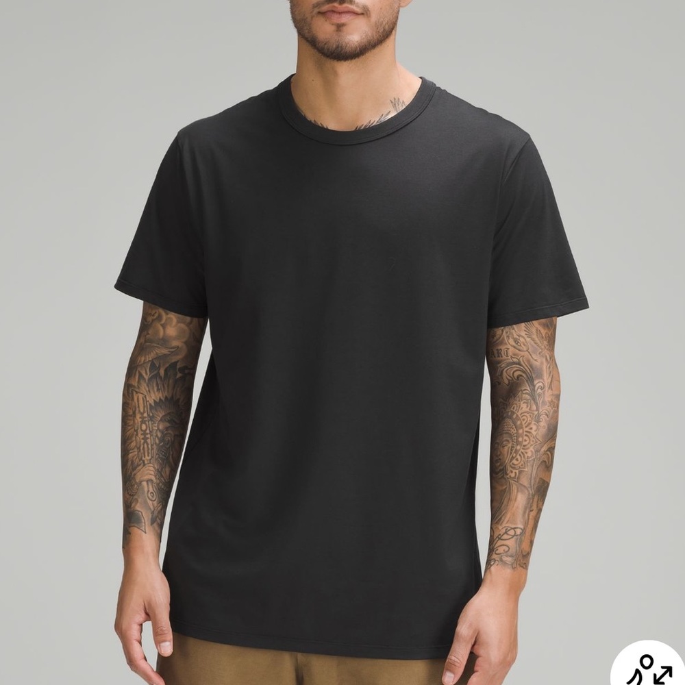 Lululemon fundamental T- size medium